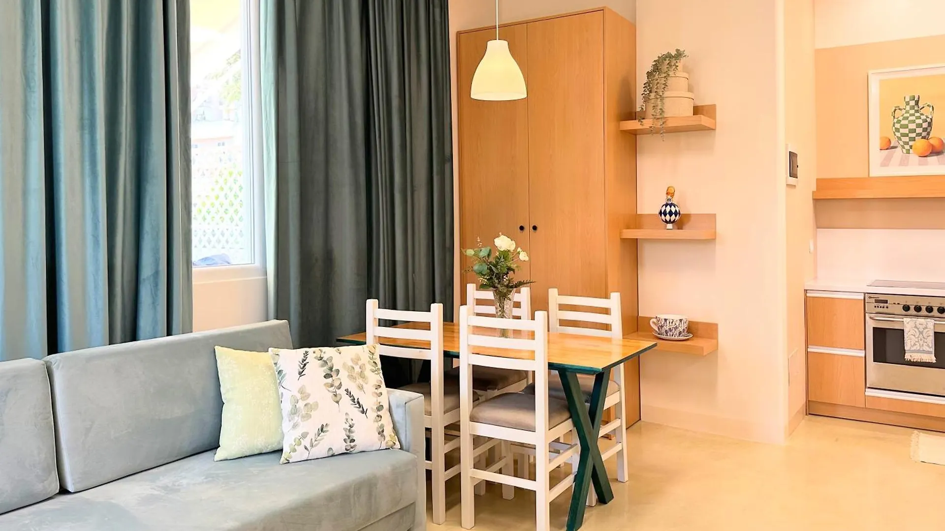 Home By The Sea - Golem Apartment
